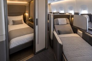 what is the difference between first and business class